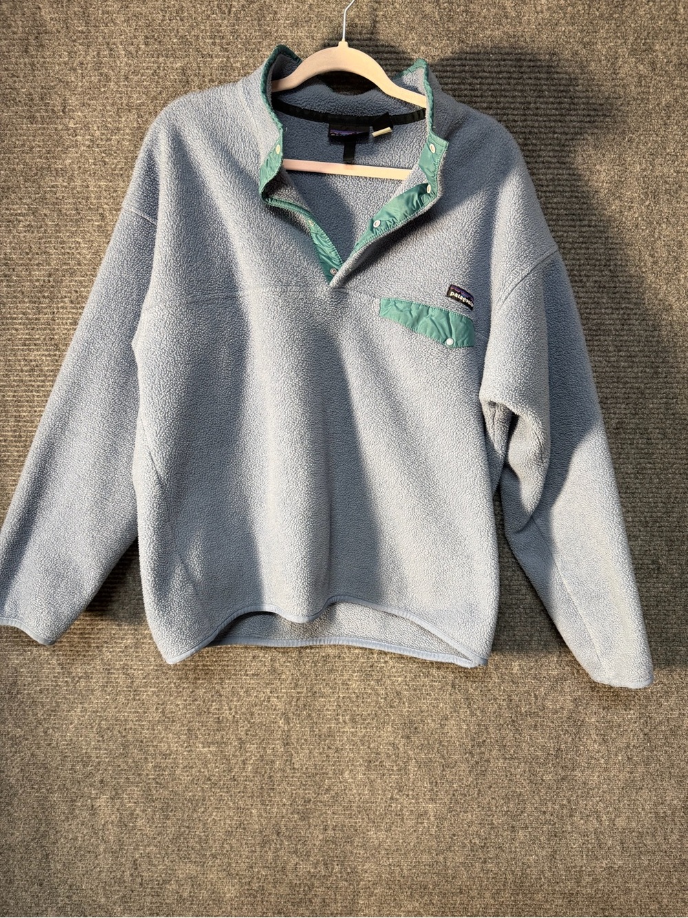 Patagonia Light Blue Fleece Pullover with Teal Trim sz large